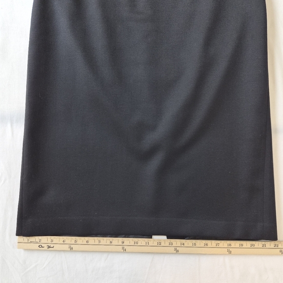 Talbots 14P Black Stretch Wool Blend Skirt - Classic Office Essential - Picture 6 of 8